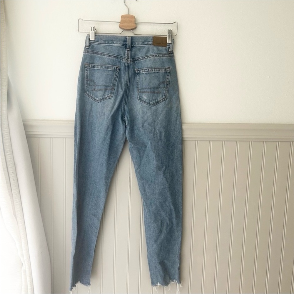 American Eagle Outfitters 00R Mom Jean High Rise Light Blue Ankle Jeans - Picture 7 of 7